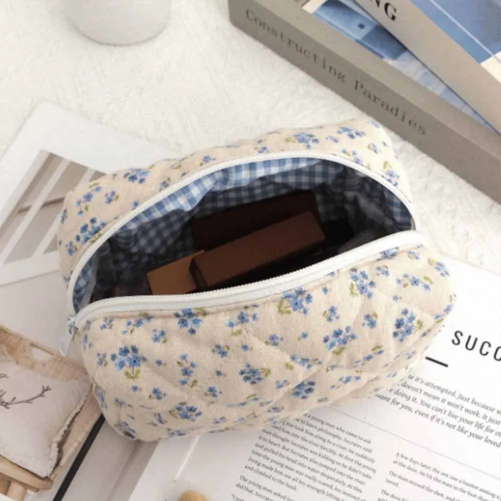Borsa per il trucco floreale da donna Borsa per il trucco in cotone con nome ricamato personalizzato Borsa da toilette da viaggio Borsa per cosmetici regalo di compleanno per ragazza