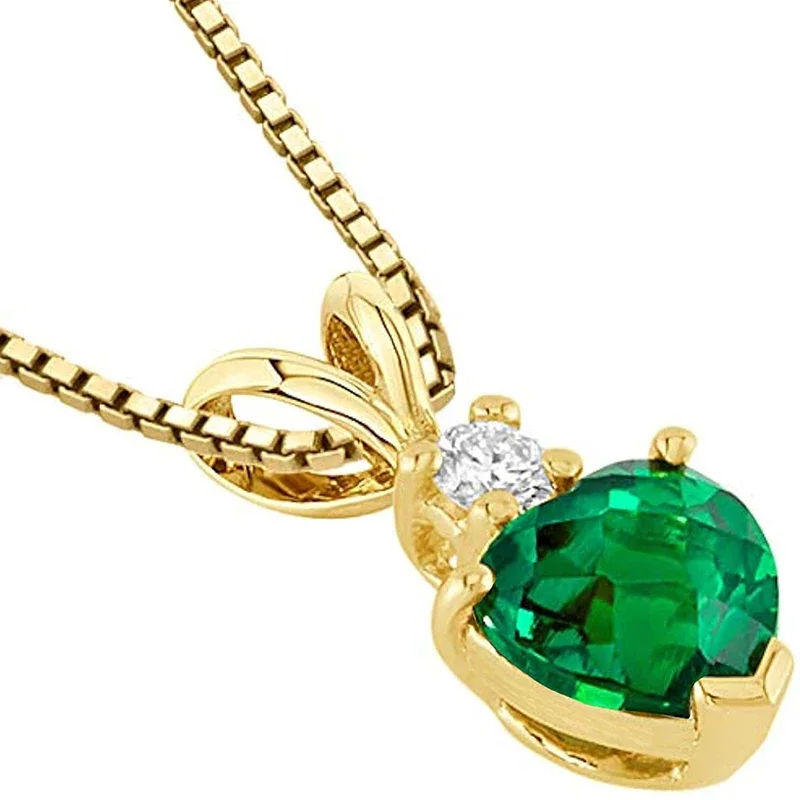 Huitan Exquisite Rabbit Pendant Necklace with Green Heart Cubic Zirconia Shiny Novel Female Accessories Charm Engagement Jewelry