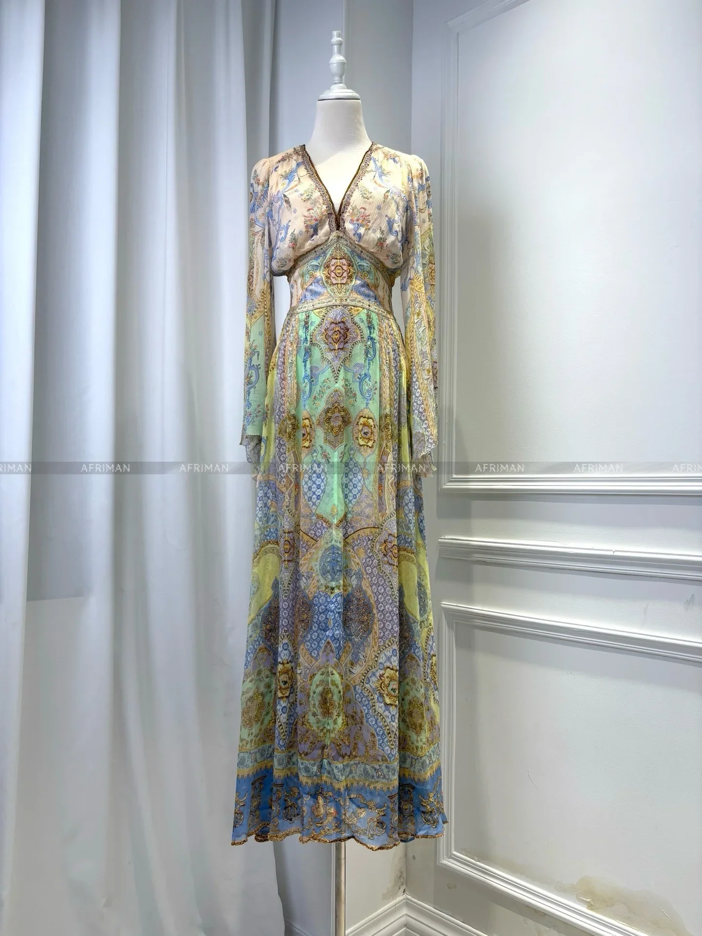 المرأة الخامس الرقبة كريستال مطرز مضيئة كم طويل زهرة طباعة عطلة ارتداء فستان ماكسي طويل الحرير #1