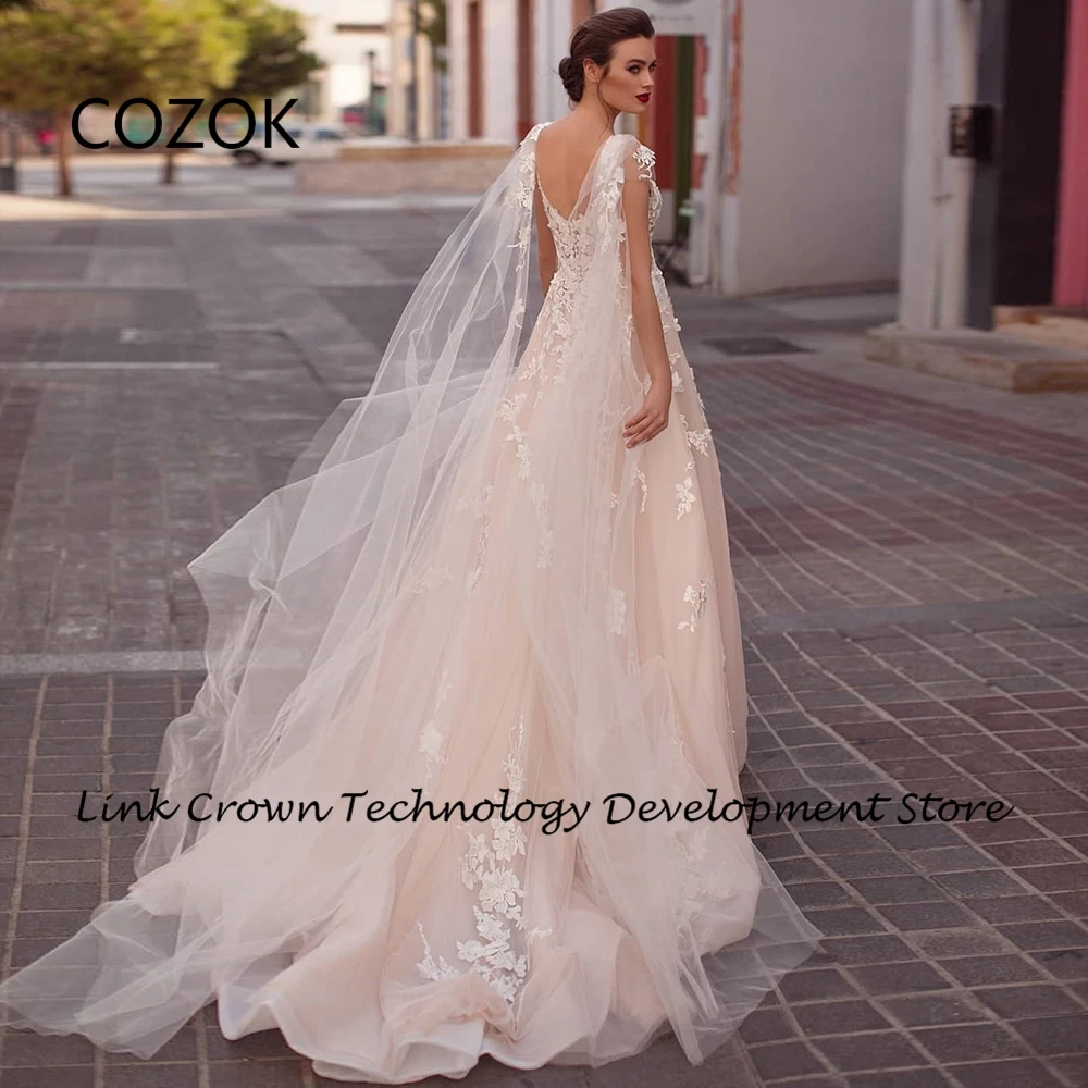 Strapless Wedding Dresses with Lace Beach Sleeveless Bridal Gowns New Court Train Vestidos De Novia Champagne Vestidos De