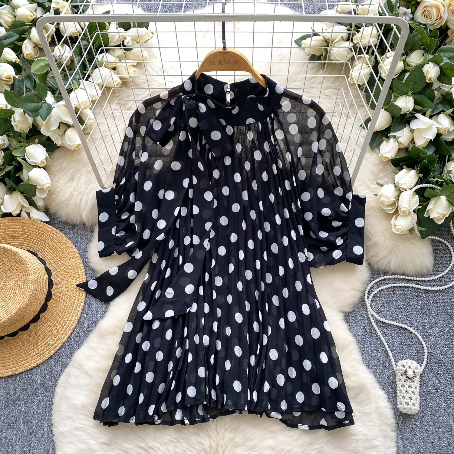 ใหม่ Ruffle เสื้อผู้หญิงพัฟแขนเสื้อและเสื้อสตรีสีขาวสีดํา Ruched TOP หญิง Ruched ผู้หญิงเสื้อ