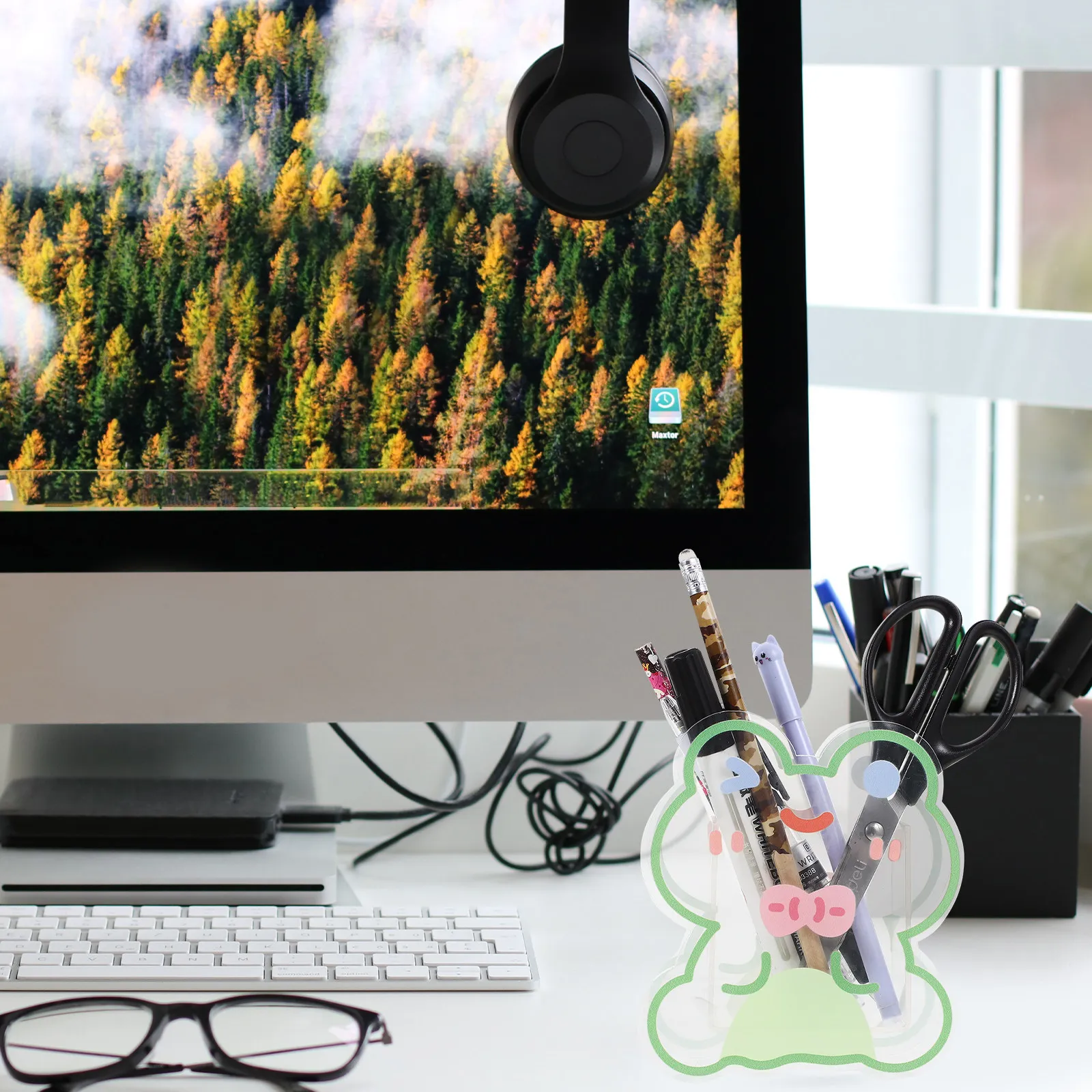 Acrylic Pen Holder Desk Organizer Transparent Cute Animal Design Pencil and Pen Storage Stand for Office Home Classroom