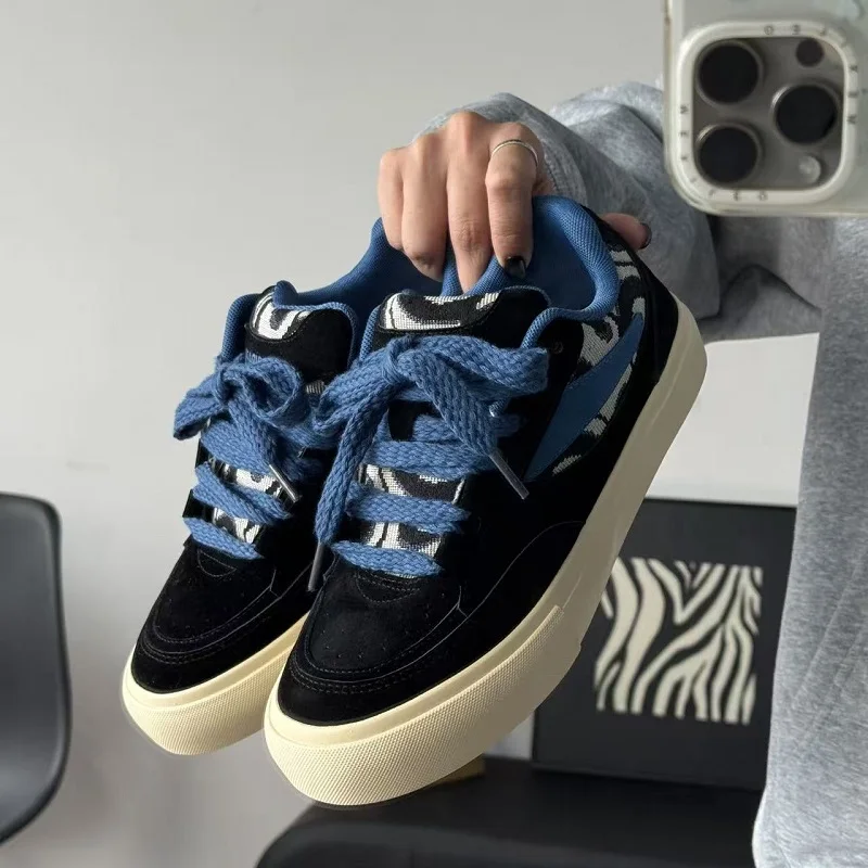 

2025 new men's shoes autumn thick soled skateboard shoes casual versatile bread shoes Korean version trendy sports board shoes