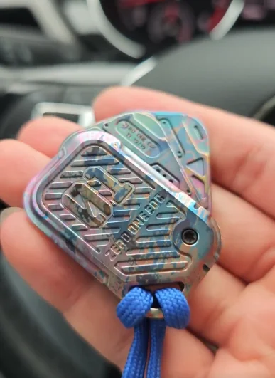 Used EDC 01EDC POP Swing Card Storm Titanium EDC Decompression Toy