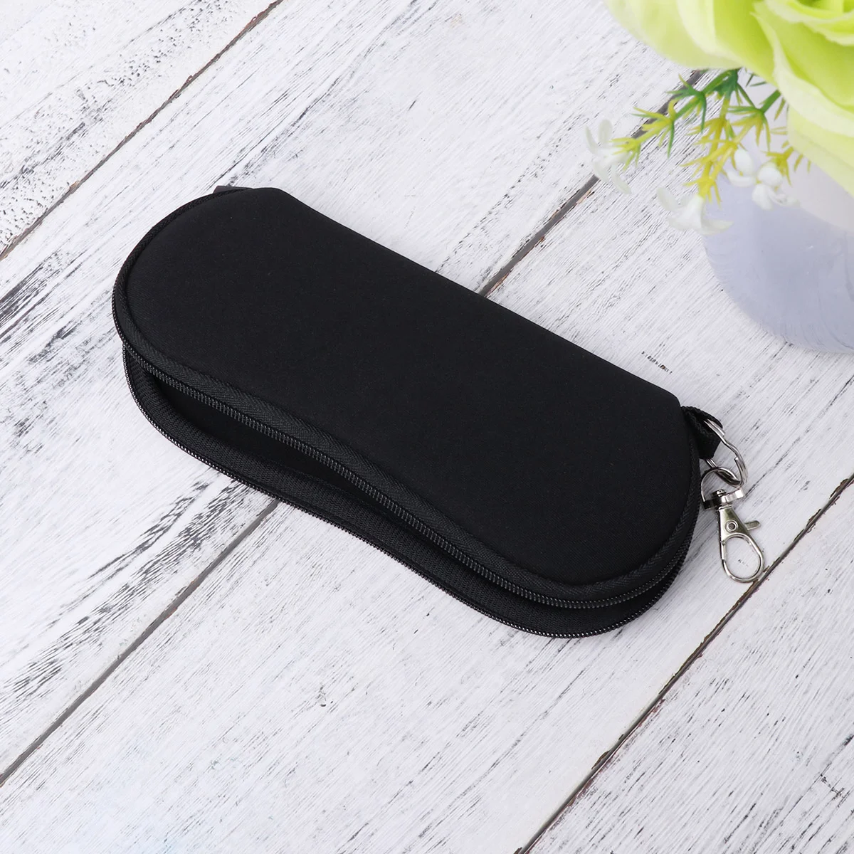 

Outdoor Sports Portable Zipper Eyeglasses Case Glasses Case Sunglasses Box Protector with Keychain Black