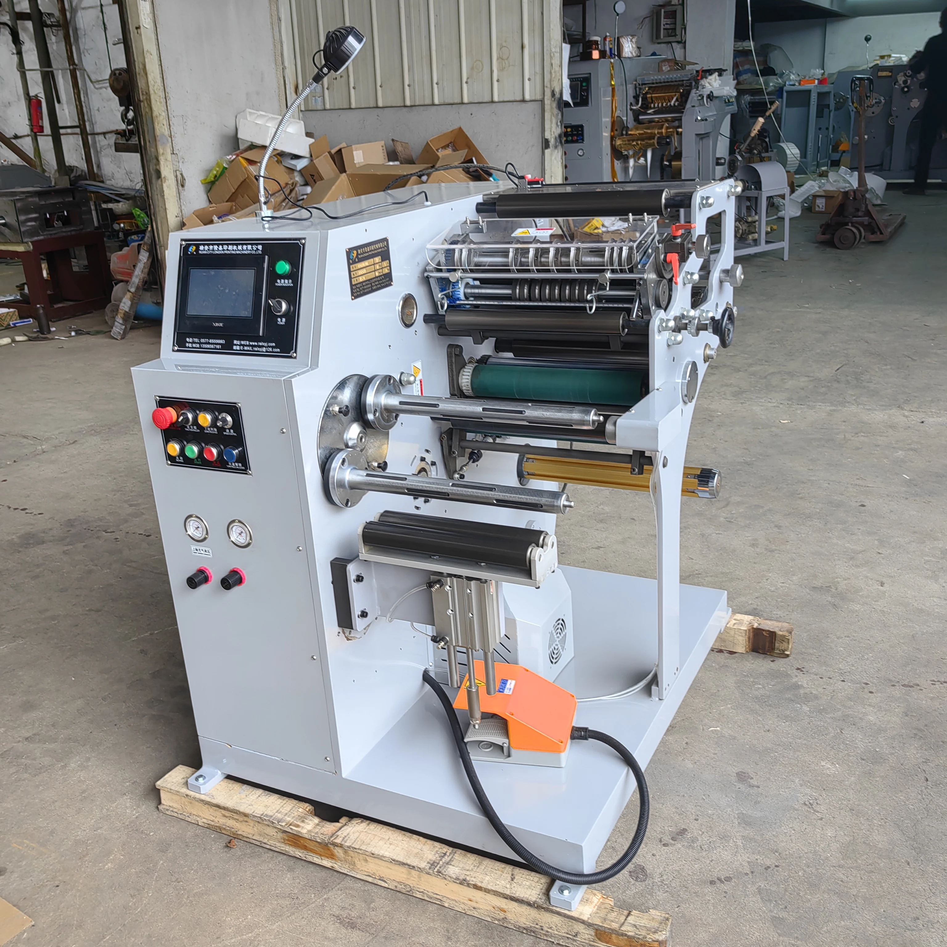 High Precision Automatic Roll to Roll Adhesive Label Slitting Rewinding Machine Turret Rewind Paper Slitting Rewinding Machine