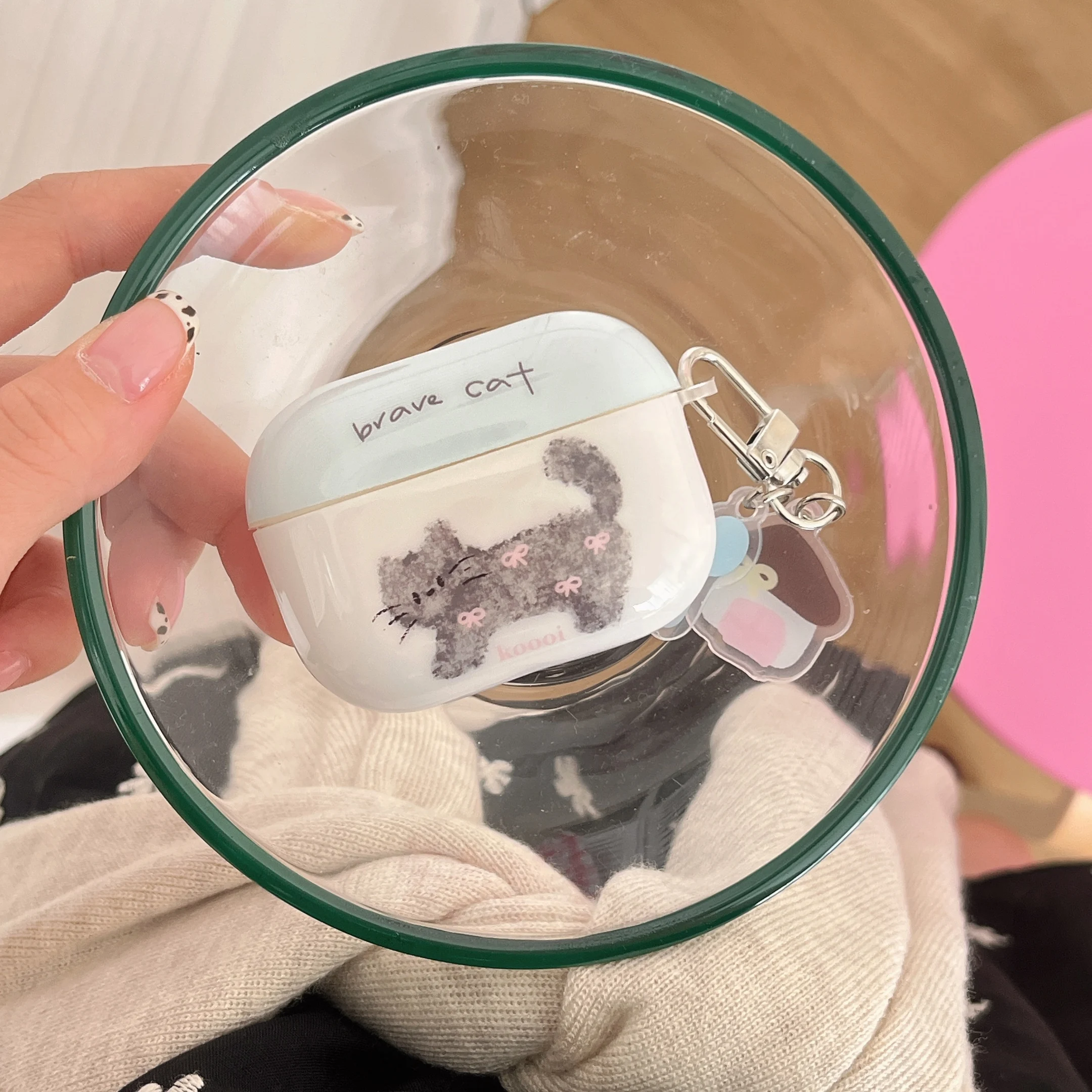 Blue Cover Bow Kitt…