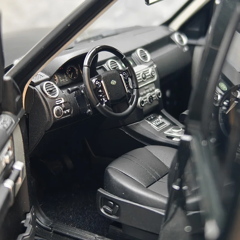 New In Stock Whelart 1:18 Land Rover Discovery 4 Limited Edition Alloy Diecast Land Rover Fully Open Ornaments Custom Toys Kids