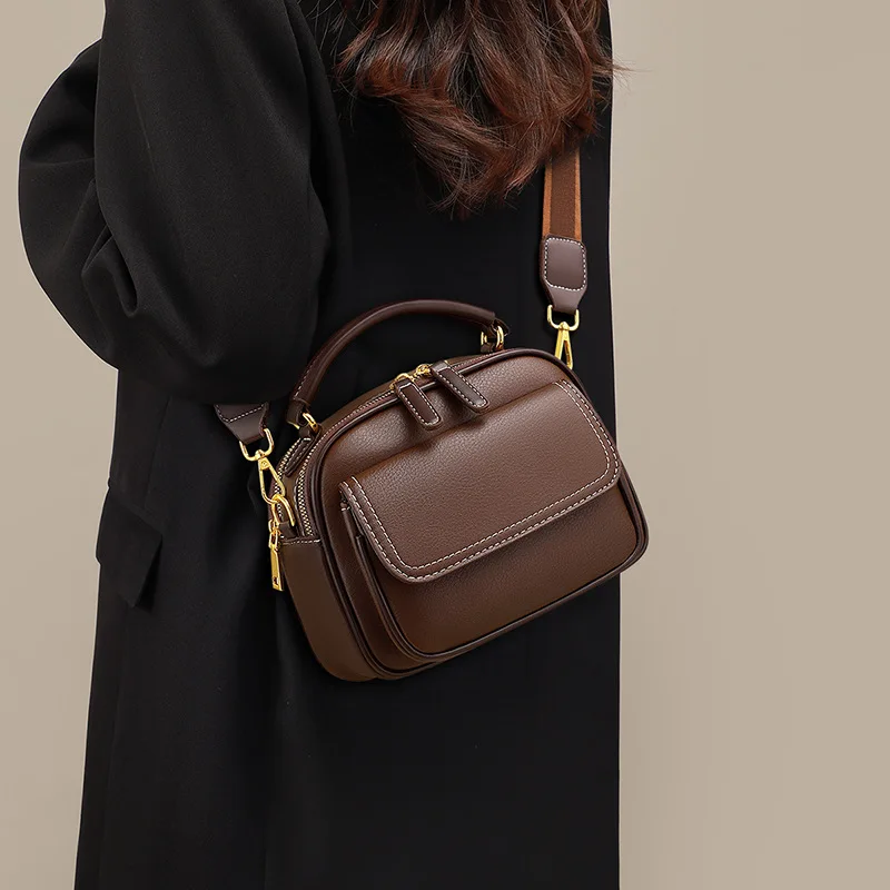 

Hot Women's Bag Autumn and Winter Fashion Exquisite Women's Shoulder Crossbody Bag High-end Light Luxury Handbag