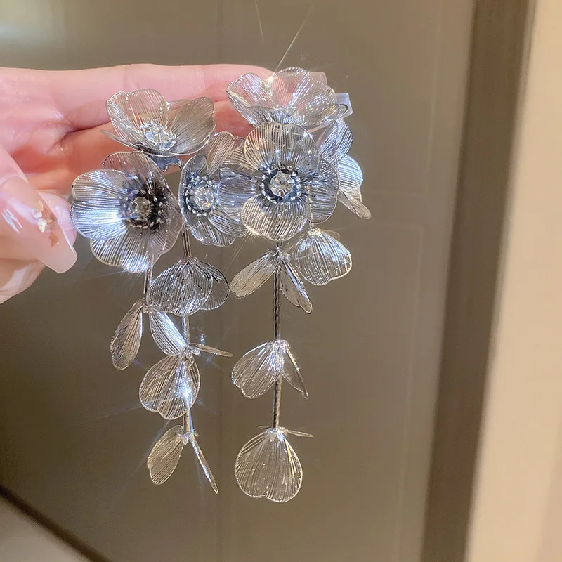 Fashion Inlaid Rhinestone Flower Long Tassel Earrings for Women Personality Exaggerated Design Earrings Temperament Jewelry image 2
