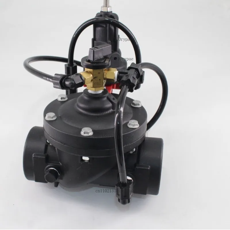 The pipeline pressure reducing valve reduces water pressure in pipeline and keeps downstream pressure stable.
