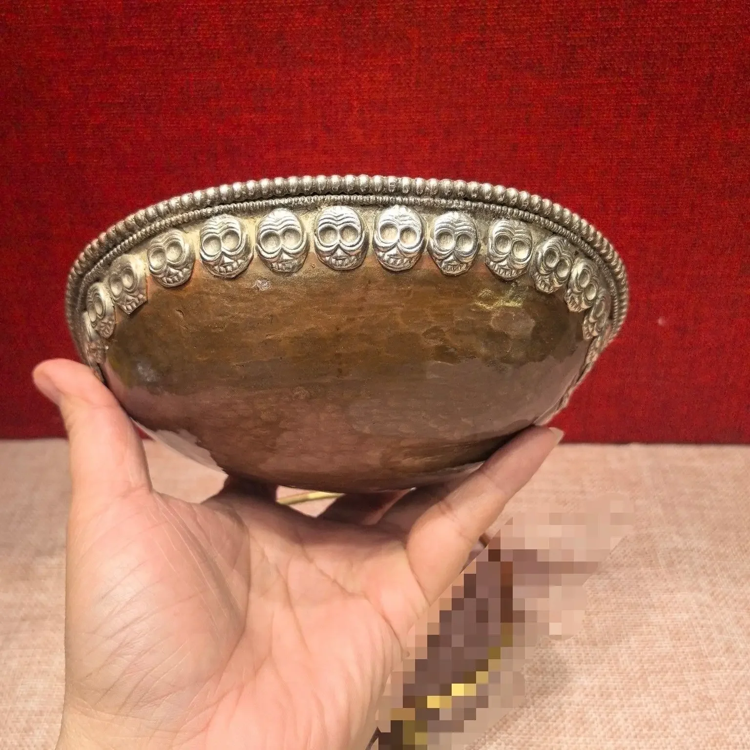 Hand‑Carved Tibetan Ritual Offering Bowl Wine Dispenser Skull Pattern Altar Vessel Buddhist Buddhist Worship Decor