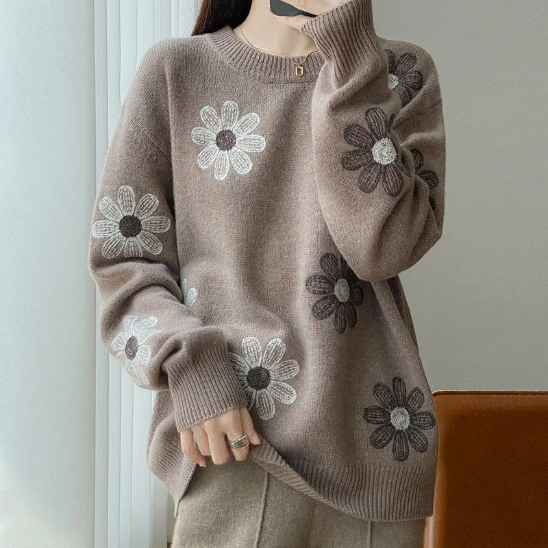 

Осень/зима, новый женский свободный свитер из мерсеризованной шерсти, модная рубашка с вышивкой подсолнечника и круглым вырезом, толстая трикотажная нижняя рубашка