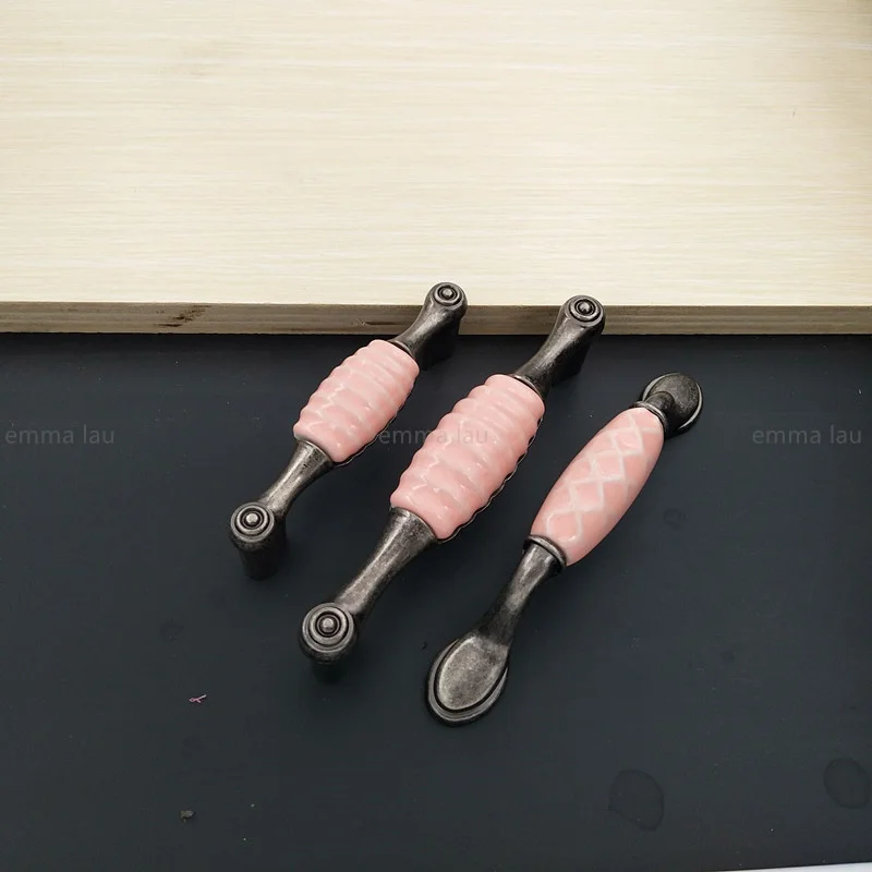 Nordic Rosa Keramik Griffe Schublade Knöpfe Runde Herz Schrank Schrank Türgriffe Mit Schrauben Möbel Zieht Für Zimmer Dekoration