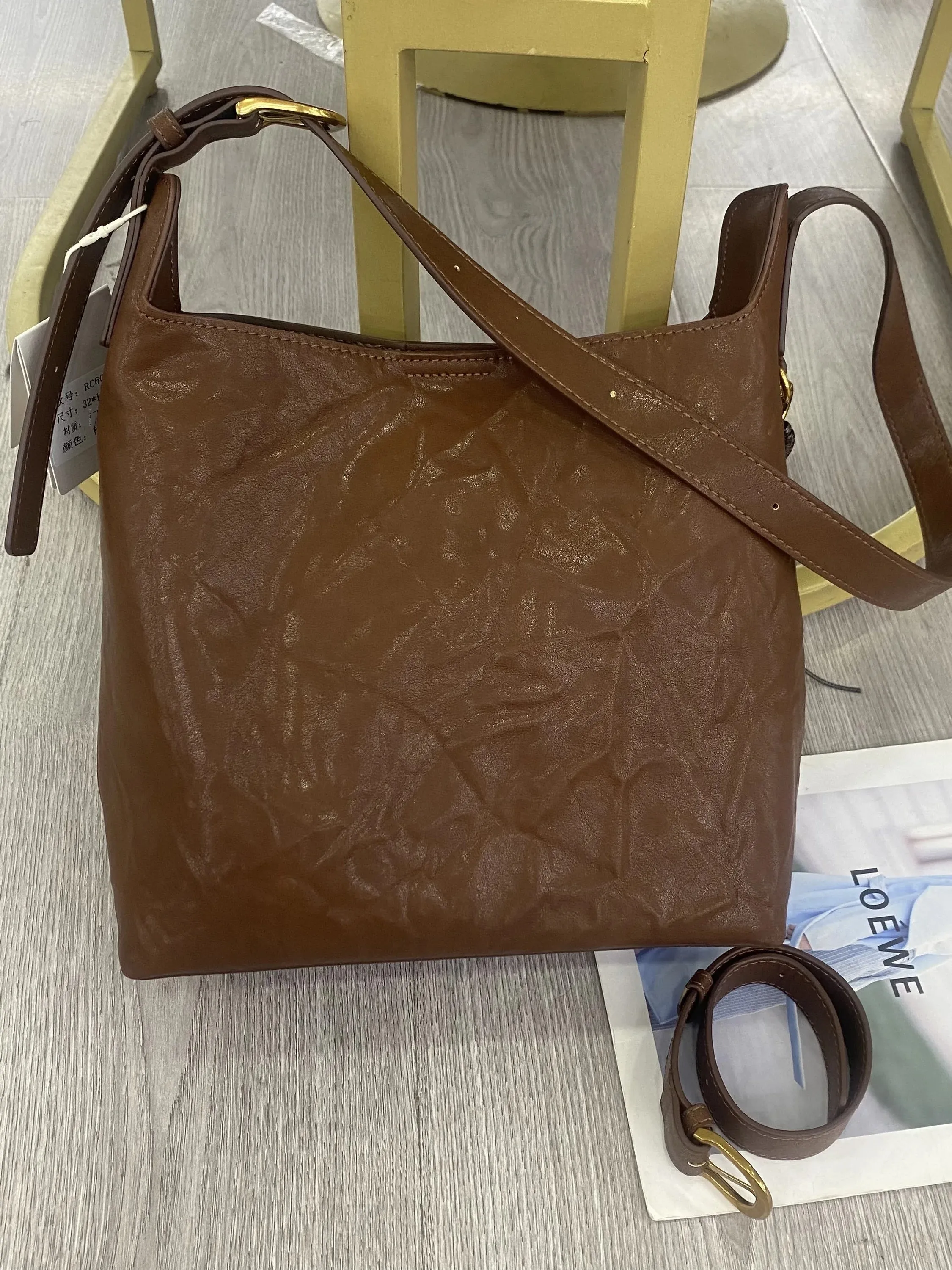 fashionable-versatile-soft-leather-underarm-bag-color-simple-style-high-end-feeling-autumn-winter-stylish-single-should