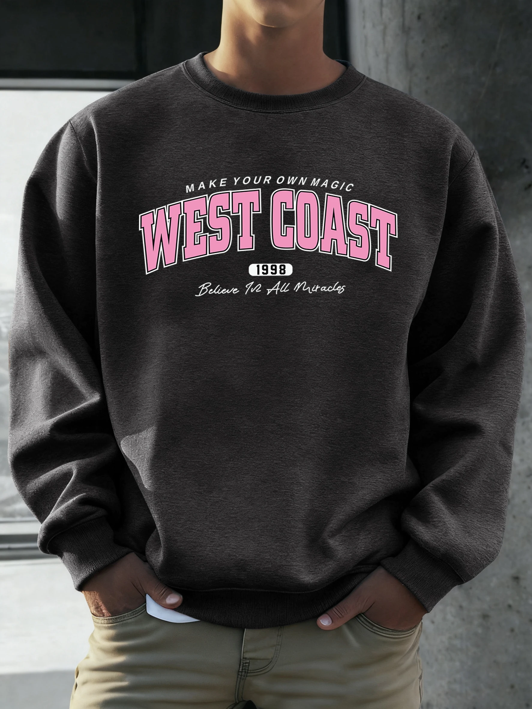 West Coast Letter 1998 Printed - Winter Clothing English reseña y precio