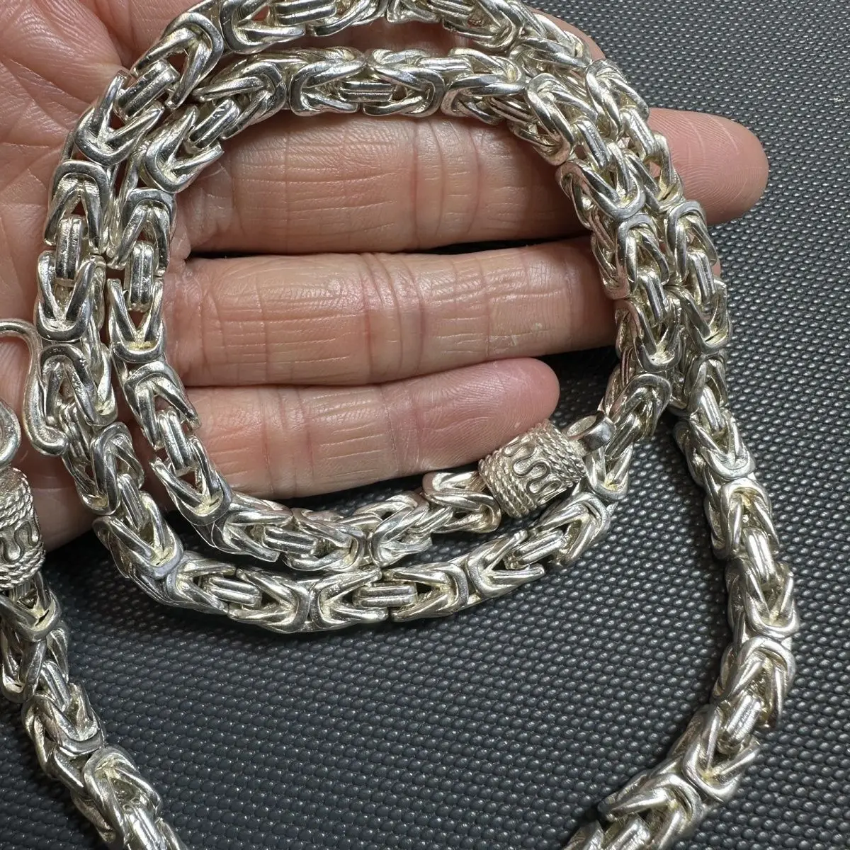 

Exquisite Classic S925 Tibetan Silver Necklace Men's and Women's Fashion Jewelry Couples Birthday Party Gifts