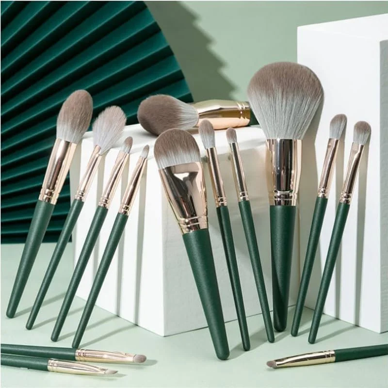 Professional 14Pcs Makeup Brush Set Eye Face Foundation Concealers Blush Powder Eye shadow Cosmetic Brushes Christmas Gift Women