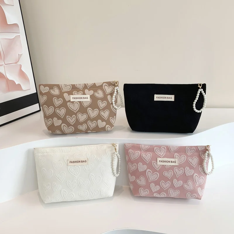 

Gentle And Fashionable Korean-style Heart-shaped Small Bag For Women In Spring Versatile Instagram Influencer Clutch Makeup Bag