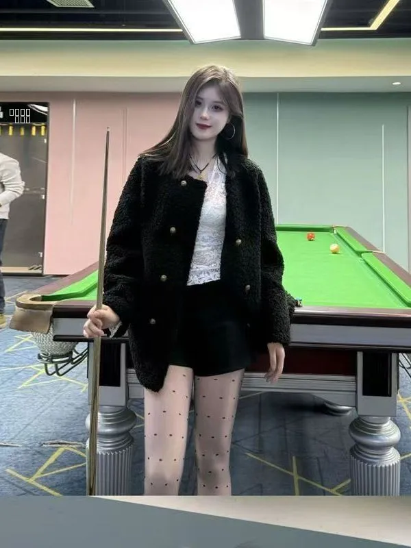 

Женская осенне-зимняя новинка: пальто из искусственного меха Thiened Lamb Velvet, однотонное, свободного кроя, на двух пуговицах, теплое, верхняя одежда