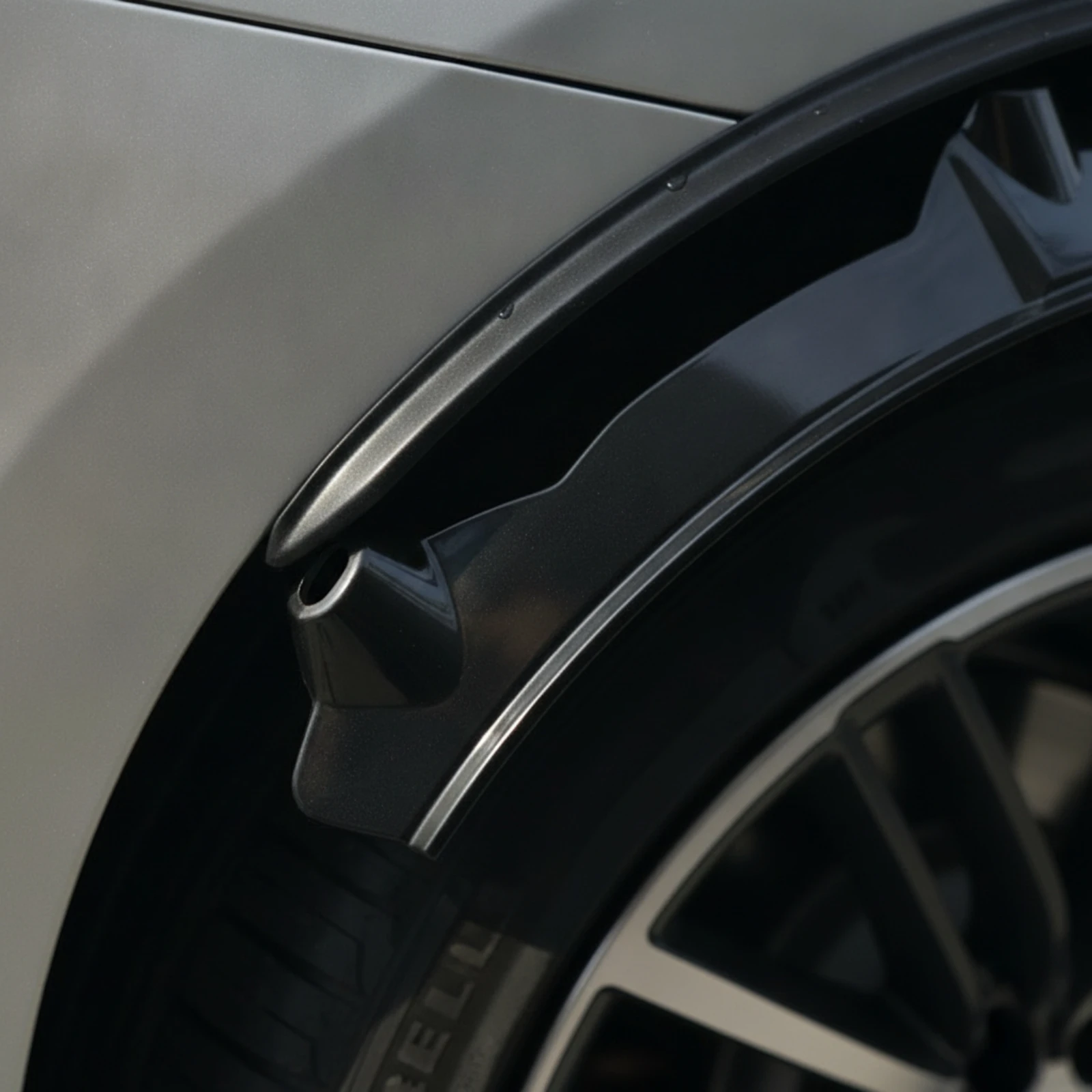 

Wheel Arch Trim Gloss Black Wheel Arch Trim with Mounting Tabs Glossy Easy Installation for Car Customizers