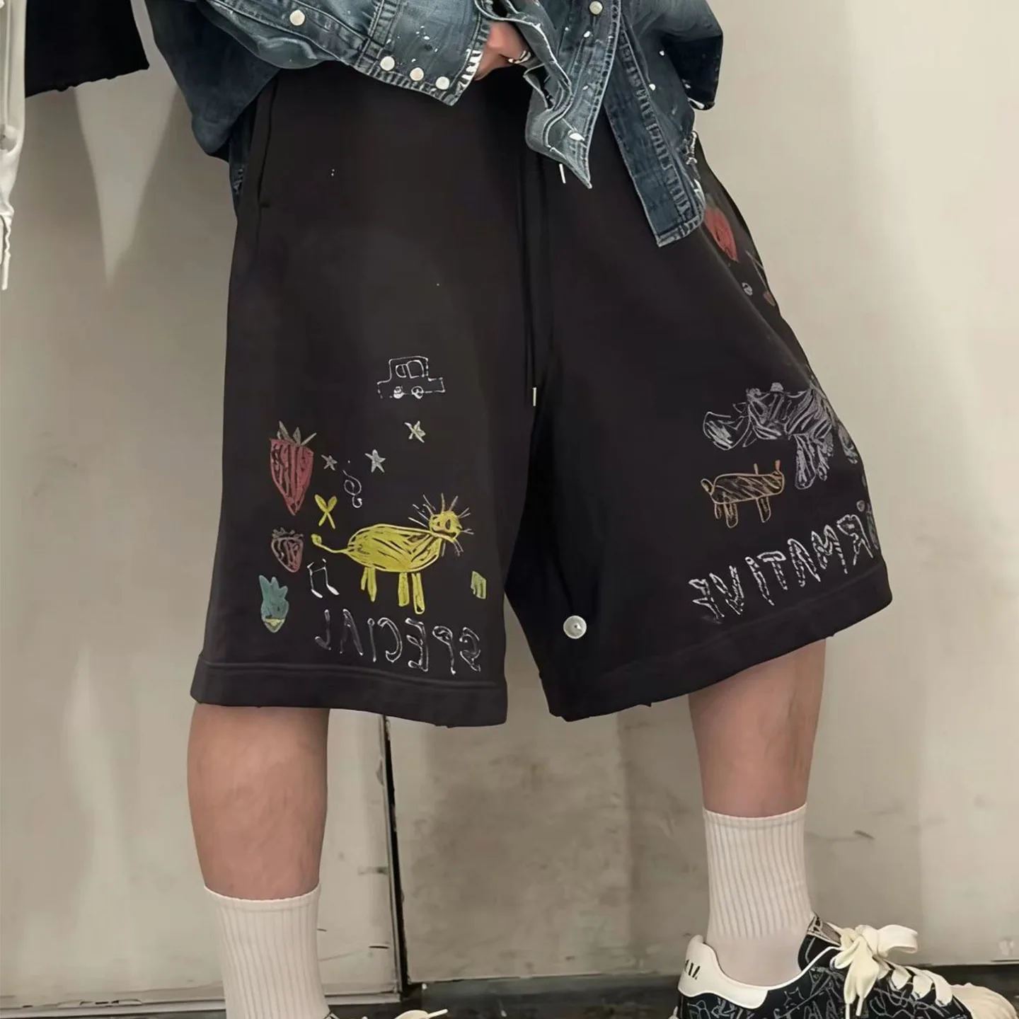 26SS Cartoon Style Graffiti Black Elastic Waist Drawstring Loose Casual Summer Thin Shorts