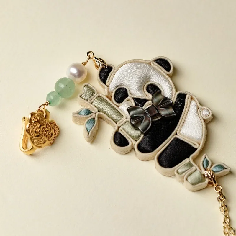 New Chinese creative handmade DIY panda brooch, advanced, women's high-value mind, pendant new accessories