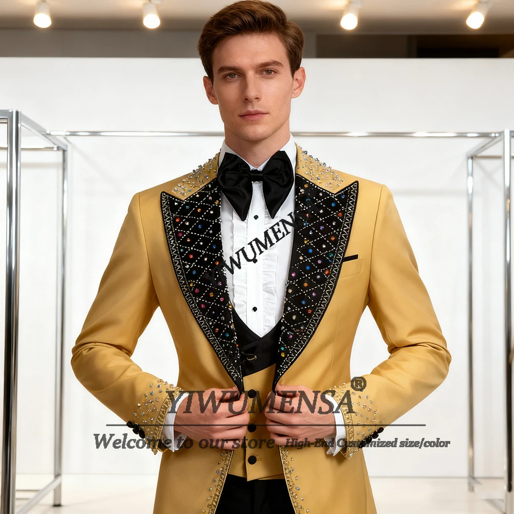 

Beaded Stones Suits Men For Wedding Black Notched Lapel Groom Blazers Outfits 3 Pieces Man Banquet Tuxedos Attire Ropa Hombre