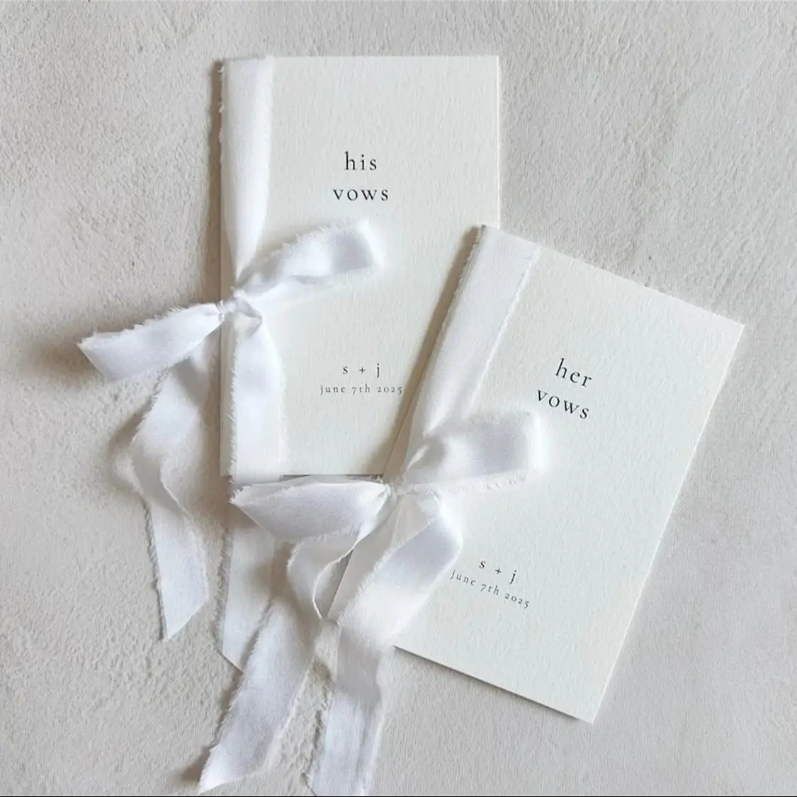 Ensemble de 2 livres de vœux de mariage personnalisés, livres de vœux en papier pour elle et elle, livre de vœux de mariage personnalisé avec ruban de soie, cadeau pour la mariée