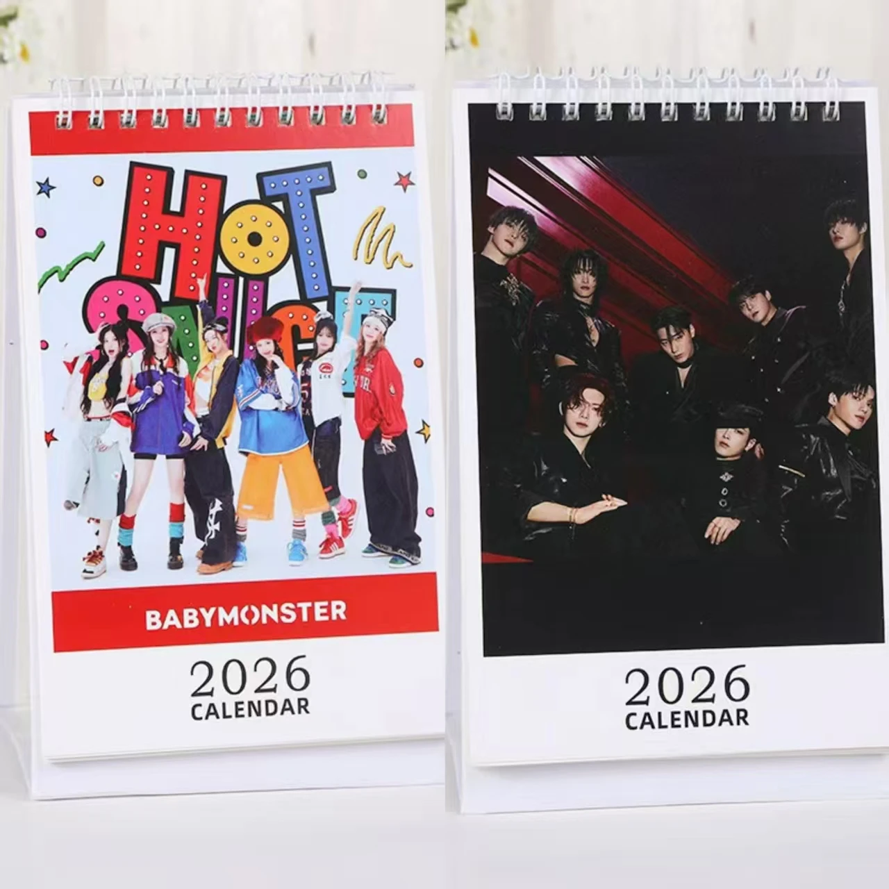 

2026 Idol для мальчиков и девочек, группа BABYMONSTER ATEEZ, периферия, новый стиль, настольный календарь, украшение для рабочего стола, VIP-подарки для фанатов, коллекция ﻿