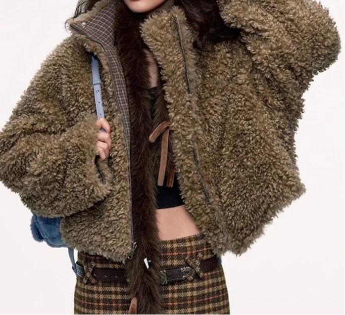 سترة قطن من جلد الخراف على الوجهين بتصميم عتيق سترة قصيرة للنساء في خريف وشتاء 2025 بلوزة غير رسمية فضفاضة جديدة #1