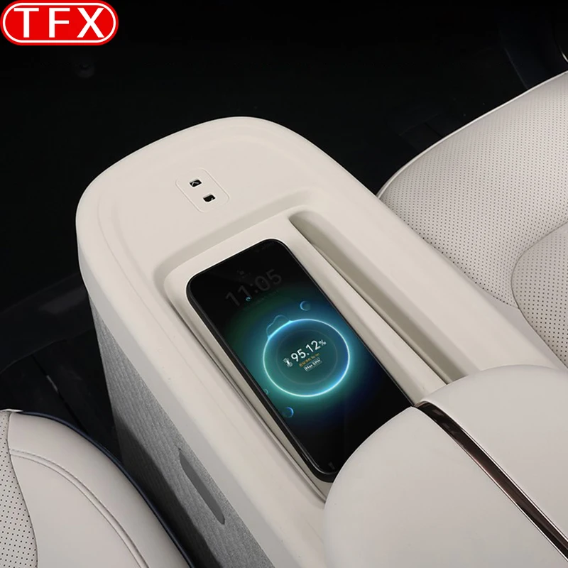 

For Zeekr Mix 2024 2025 2026 Car Styling Central Control Wireless Charging Silicone Pad Panel Protective Cover Auto Accessories