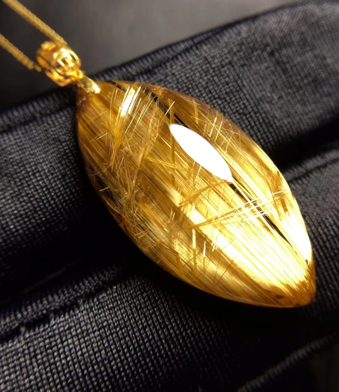 

Natural Gold Rutilated Quartz Pendant 28.3*14.2*7.7mm Water Drop Rutilated Quartz Jewelry Men Women Brazil AAAAAAA