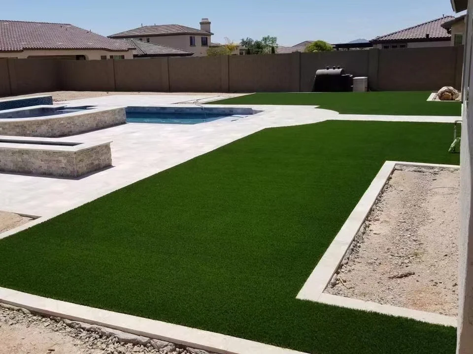 50 مللي متر PP مادة البولي ايثيلين جدار السجاد للتخصيص المناظر الطبيعية العشب الحديقة الاصطناعية الزخرفية عينة من العشب الاصطناعي