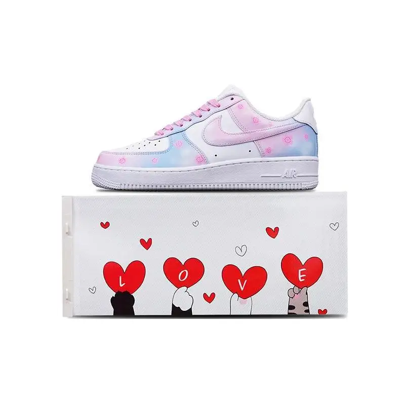 

[Негабаритные женские туфли для скейтборда Sakura S-BOX] Nike Air Force 1 'Triple White' Air Force 1 с низким берцем GS Синий Розовый Градиент