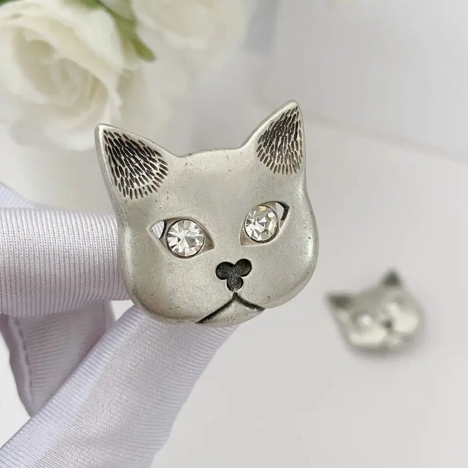 Earrings Light Luxury Retro Cat Personality Earclips For Women Aretes De Mujer Pendientes Boucle D’Oreille Orecchini Clip De