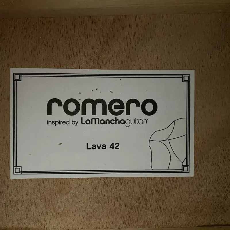 

i287 Genuine Lamancha LAVA42 Classical Guitar Black Glossy for Beginner Nylon String 39' 19 Frets Spruce with Mahogany