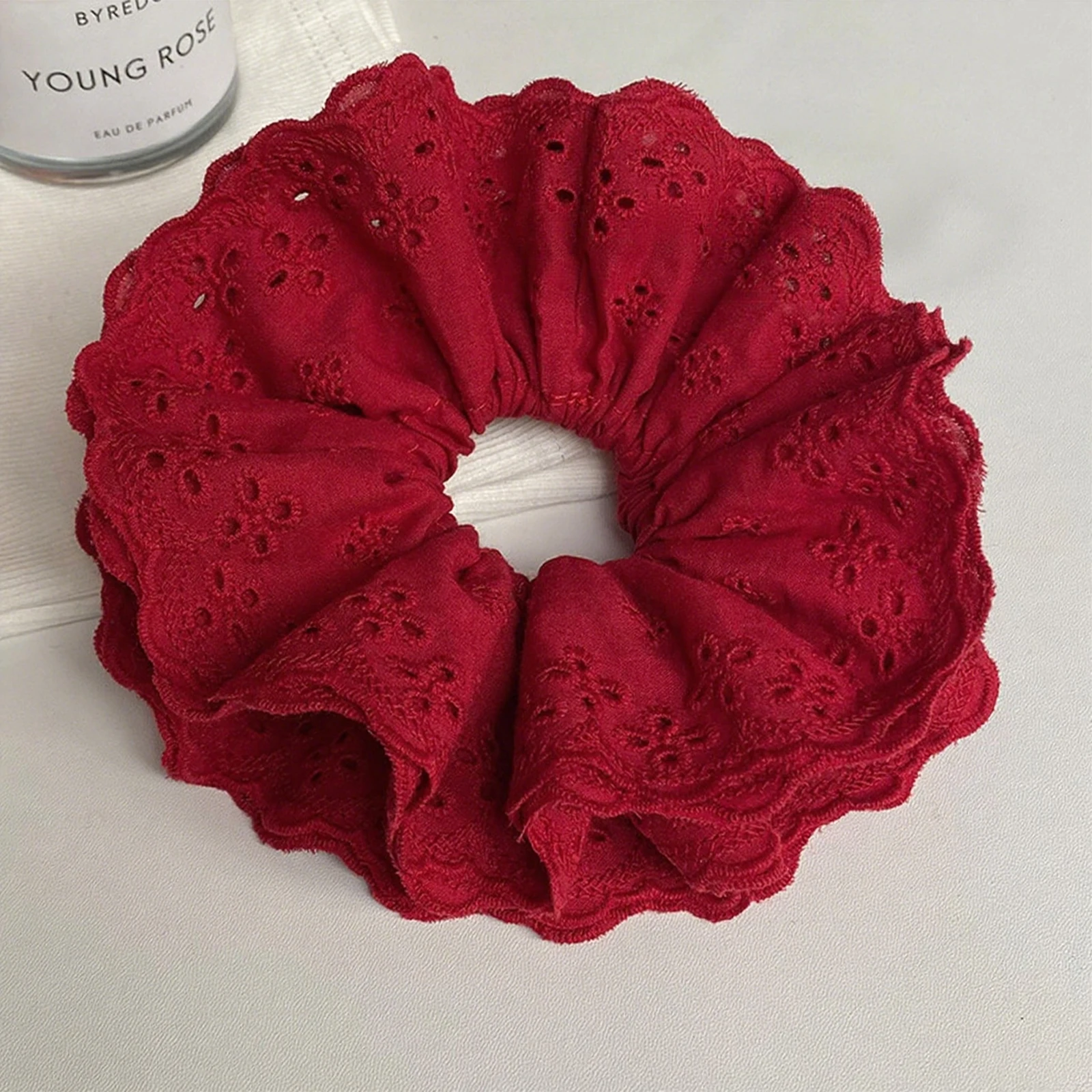 Atmosphere red cotton fabric hollow four-layer large intestine scrunchie, temperament burgundy women's hair ornament