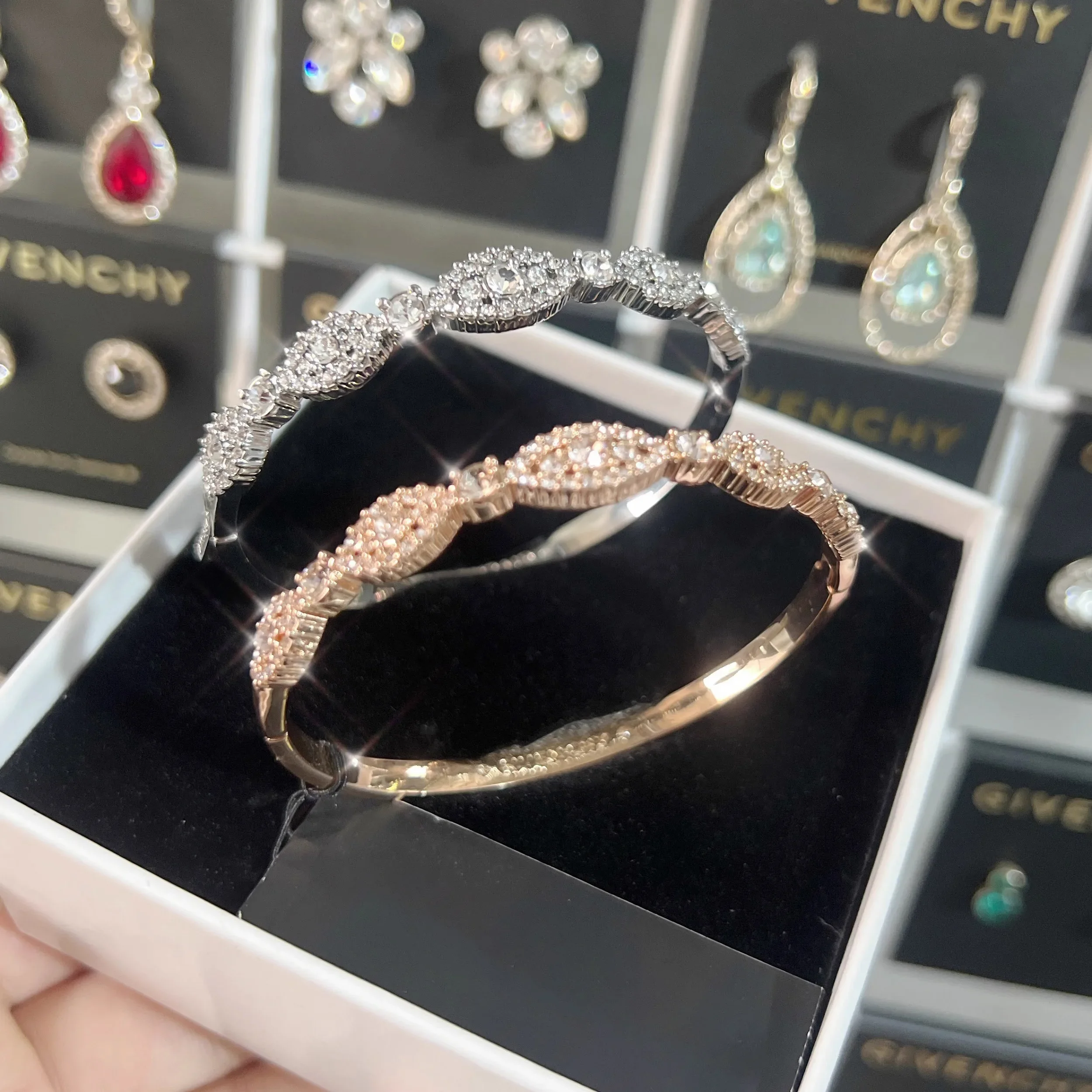 

Chic and Affordable: 2025 S925 Silver GVC Bracelet - Upscale Design, Enhances Your Charm Effortlessly