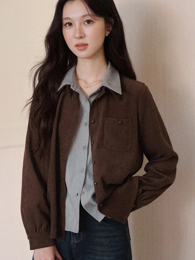 ALXNAN المرأة خمر قميص الخريف وهمية قطعتين اللون حجب أزرار معدنية بلوزة الأدب فريد لطيف القمم الإناث L58027