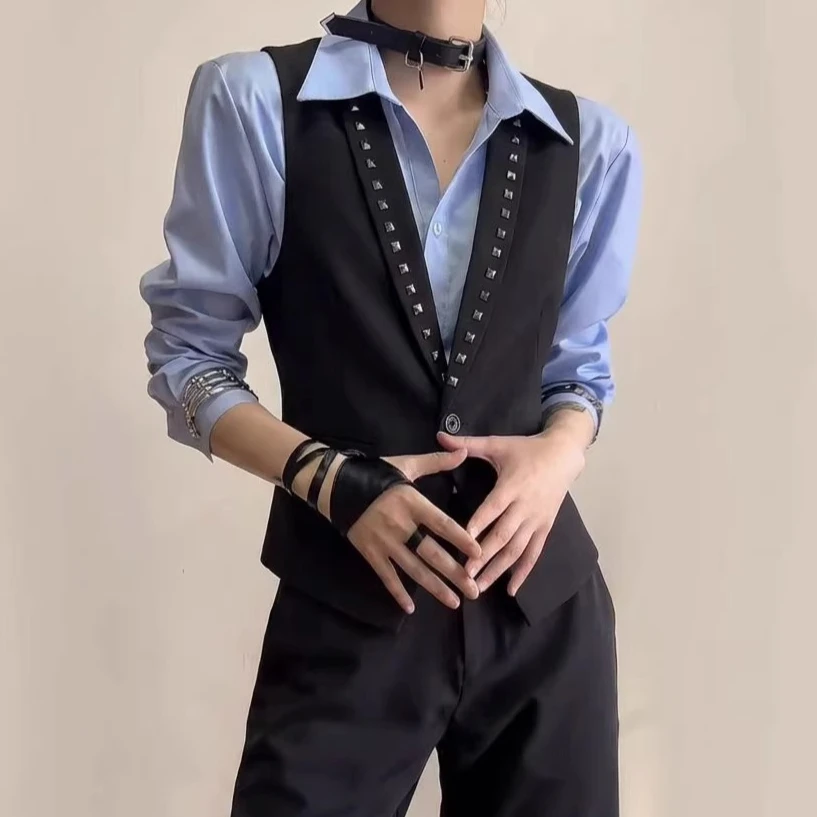 Rivet Decoration Suit Vests for Men Casual Prom Party Disco Waiter Waistcoat Men Clothing Nightclub Work Sleeveless Uniform Vest