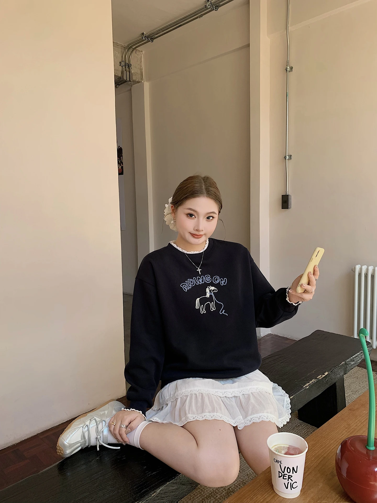 

Женский свитшот Herwear с кружевными вставками, свободного кроя, двухцветный, с узором, повседневный, приталенный, с круглым вырезом, длинными рукавами