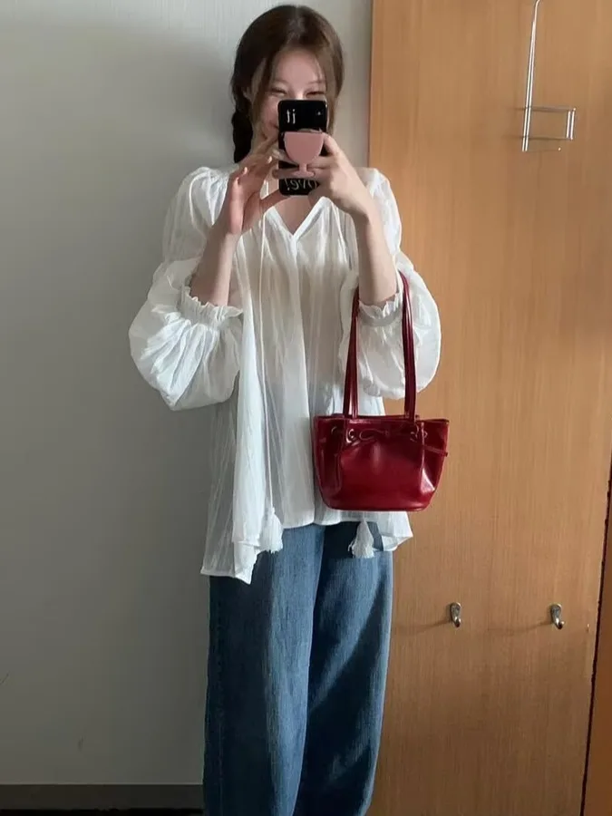 

Loose Fit V-Ne Overhead Lantern Sve White irt Women Early Autumn New Sle Korean Lazy Sle Design Sense Top