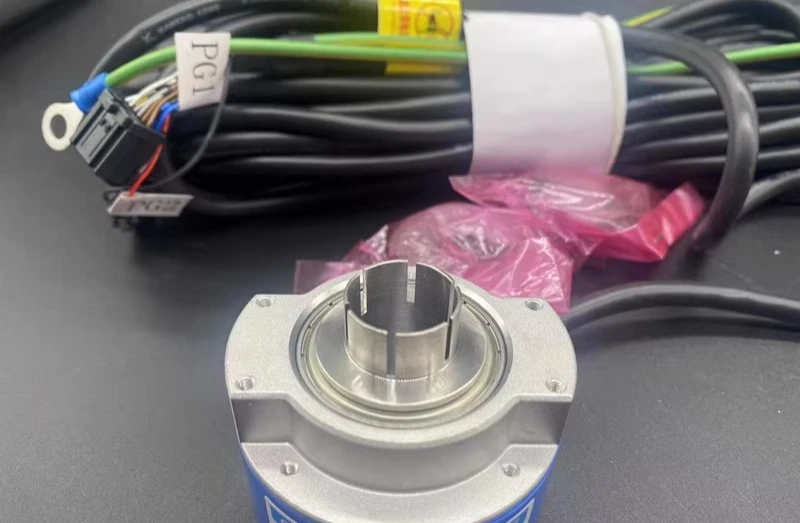 Elevator new original host encoder TS5246N2433 5V