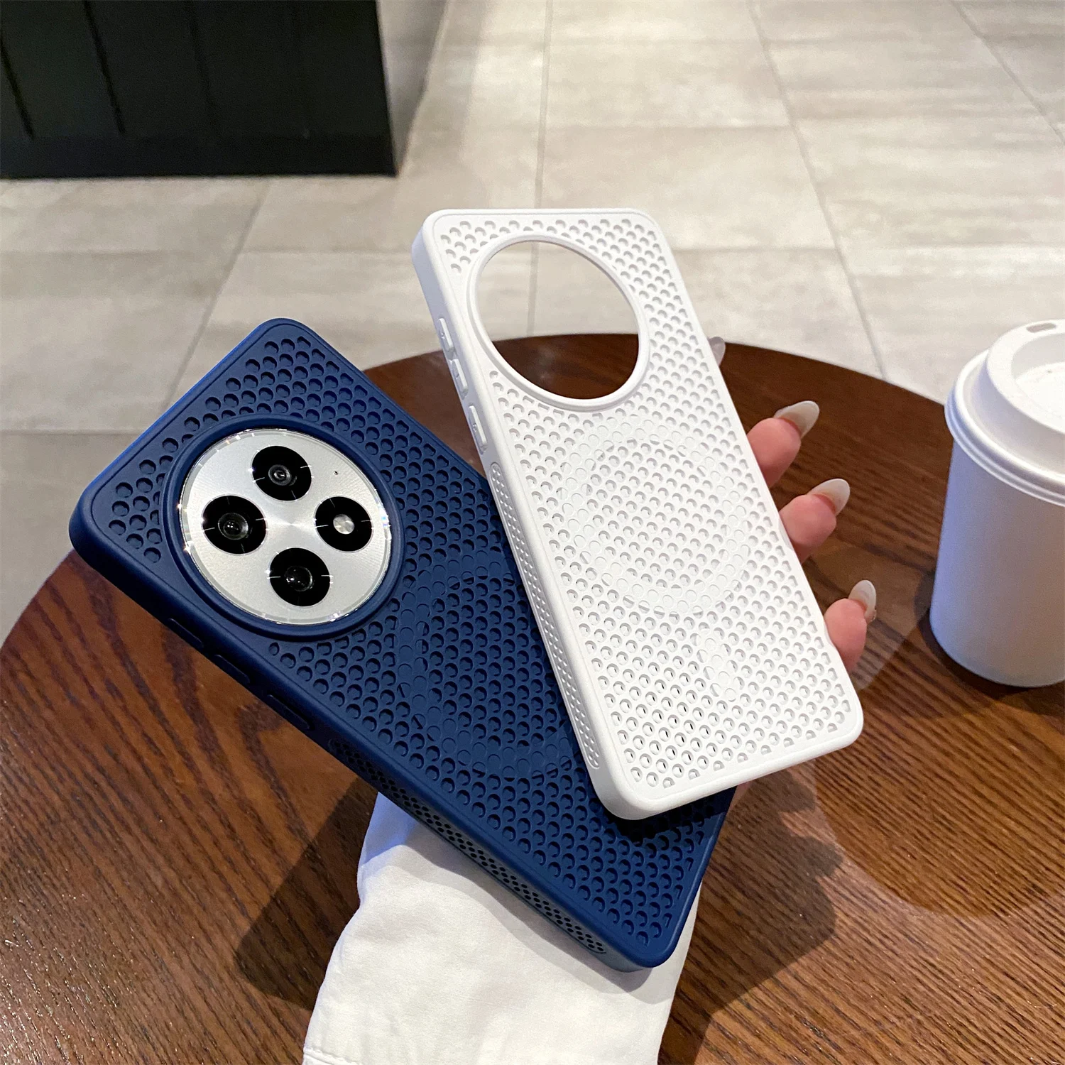 

Skin Feel Heat Dissipation Mesh Cover Magnetic Case for OnePlus 13 13R 12 ACE 3 ACE 5 Breathable Cooling Wireless Charging Case
