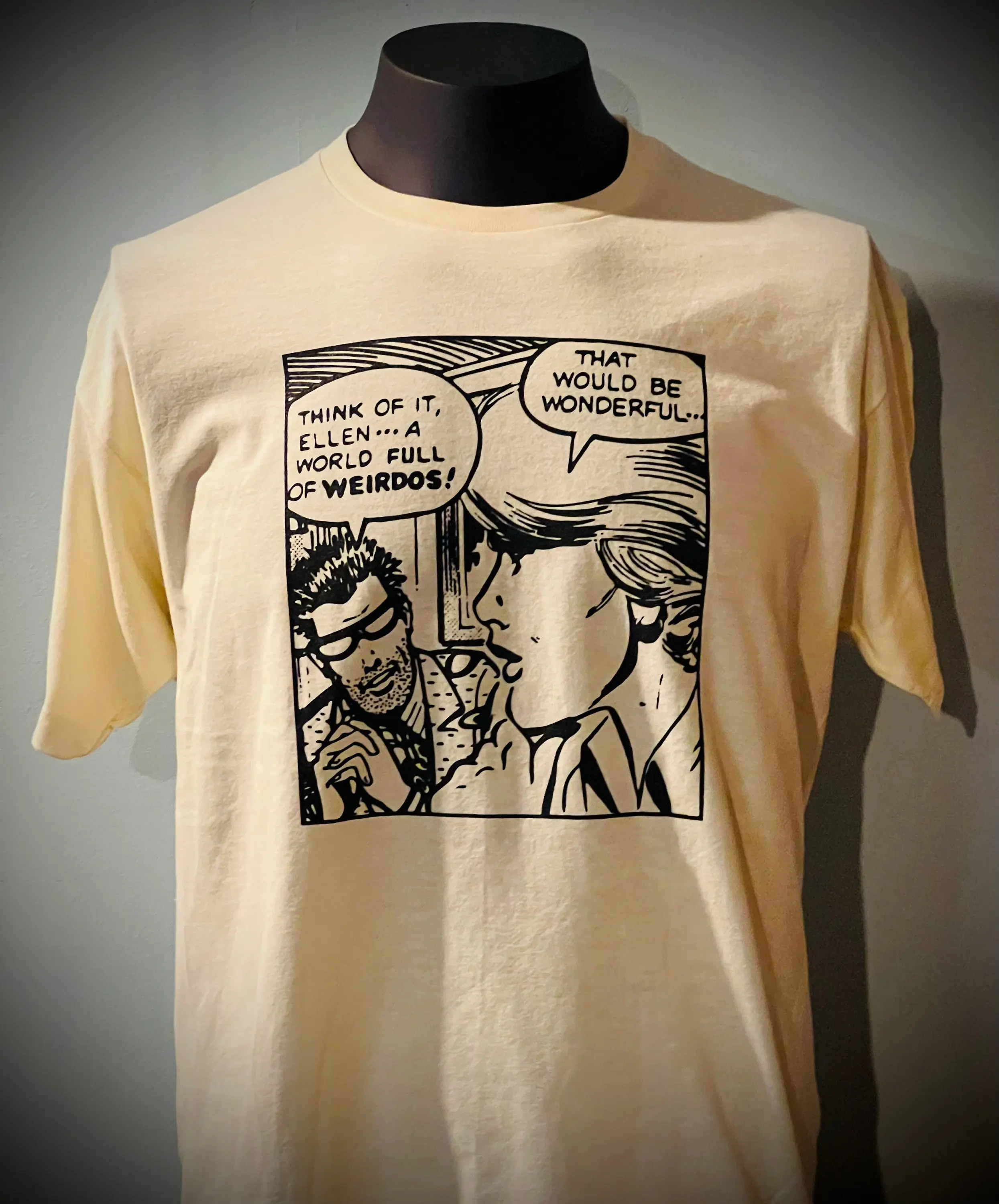 A World Full of WEIRDOS! That Would Be Wonderful Vintage Anime Printed T-shirt