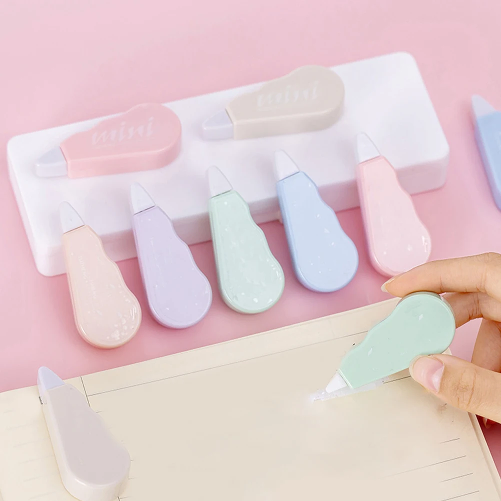 12 قطعة من شريط تصحيح صغير لطيف محمول للطلاب والأطفال أدوات مكتبية لإصلاح الأخطاء على الفور أدوات الكتابة المدرسية البلاستيكية المدمجة