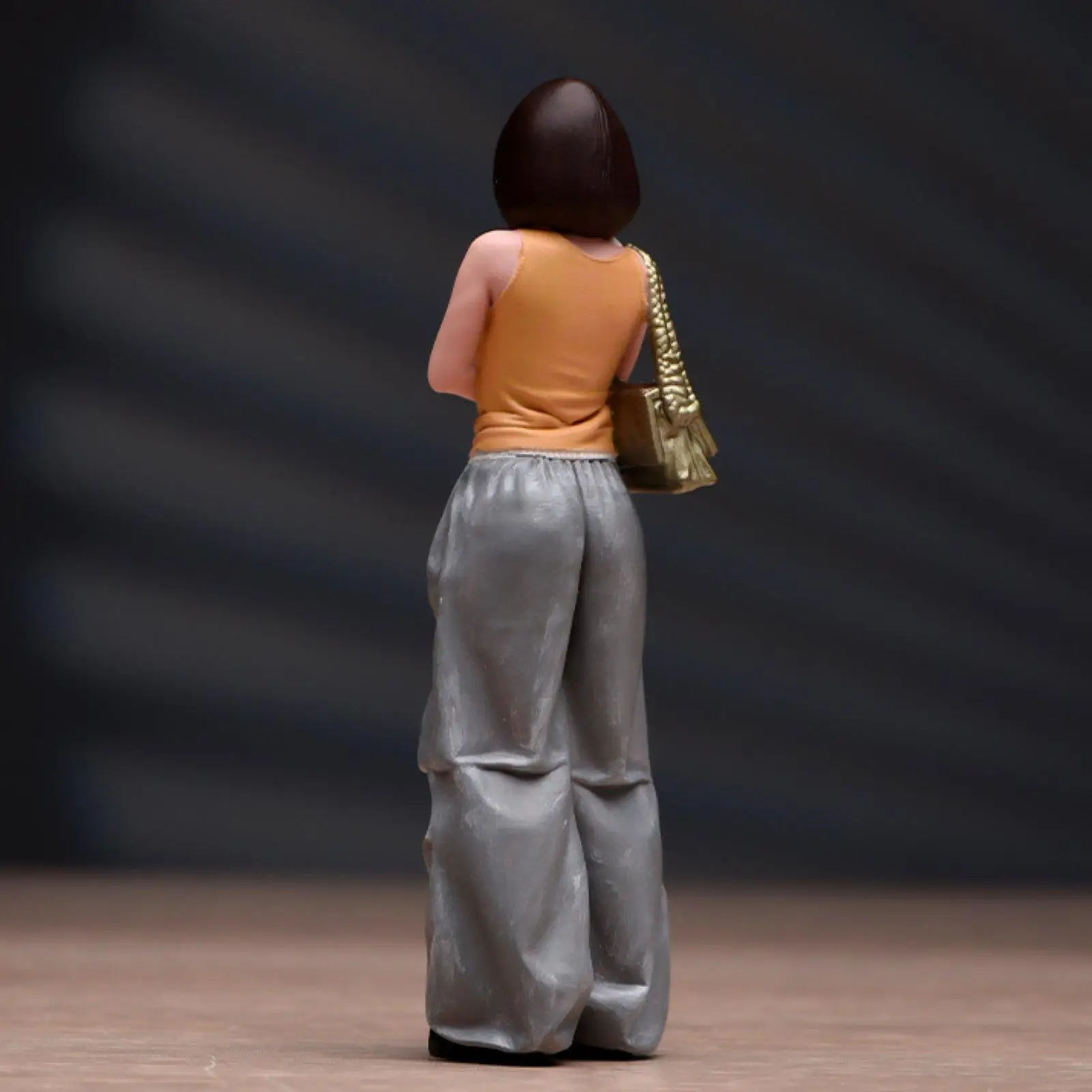 1-24-scale-girl-miniature-figure-miniature-people-figurine-photography-prop-sand