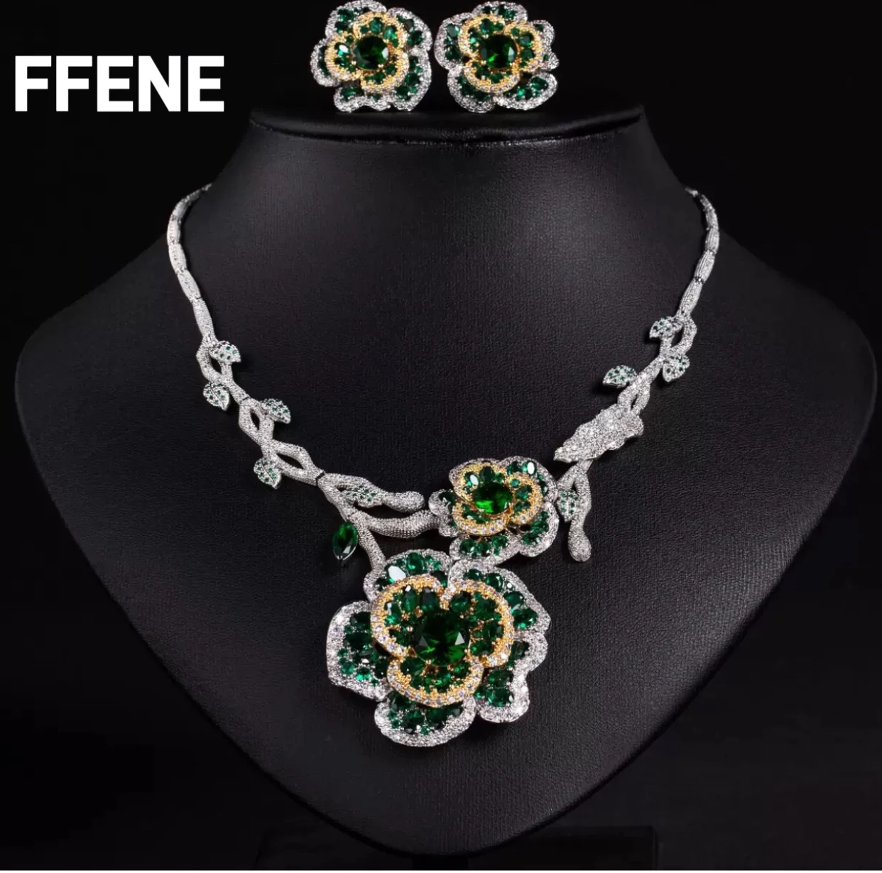 

Модный и универсальный комплект украшений с цирконами: колье и серьги в виде цветочной лозы, цирконовое колье для невесты, украшения в этническом стиле с цветочными мотивами.