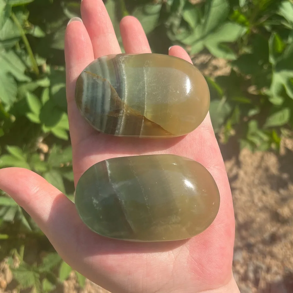 1pc Natural Raw Rainbow Mango Fluorite Crystal Palm Stone Specimen Healing Crystal Love Natural Stones and Minerals Fish Tank